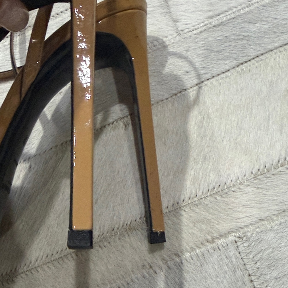 Saint Laurent Nude Patent Leather Platform Peep-Toe Slingback Heels - Picture 11 of 16